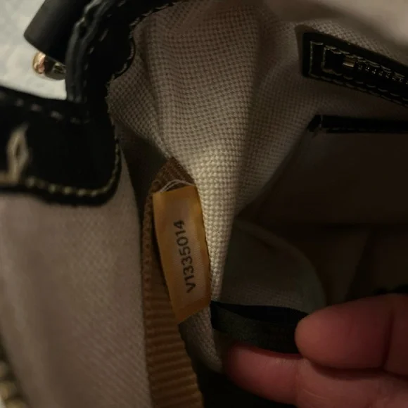 Dooney & Bourke Florentine & Pebbled Leather Satchel 30 Black Satchel w/ 🍓 Charm - Picture 10 of 16